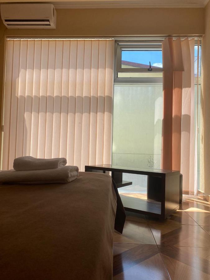 Hotel Saburtalo Roni Тбилиси Екстериор снимка